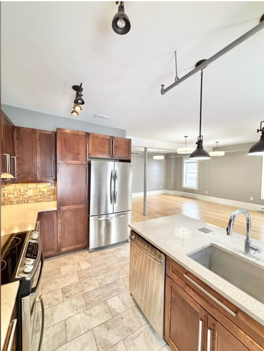 324 Queen Street - C